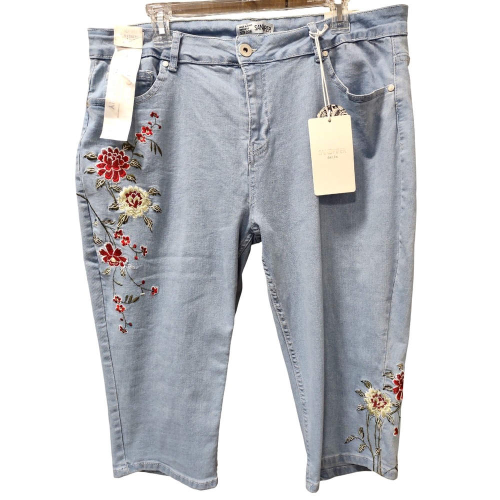 Light Blue Embroidered Women’s Jeggings with Floral Accent